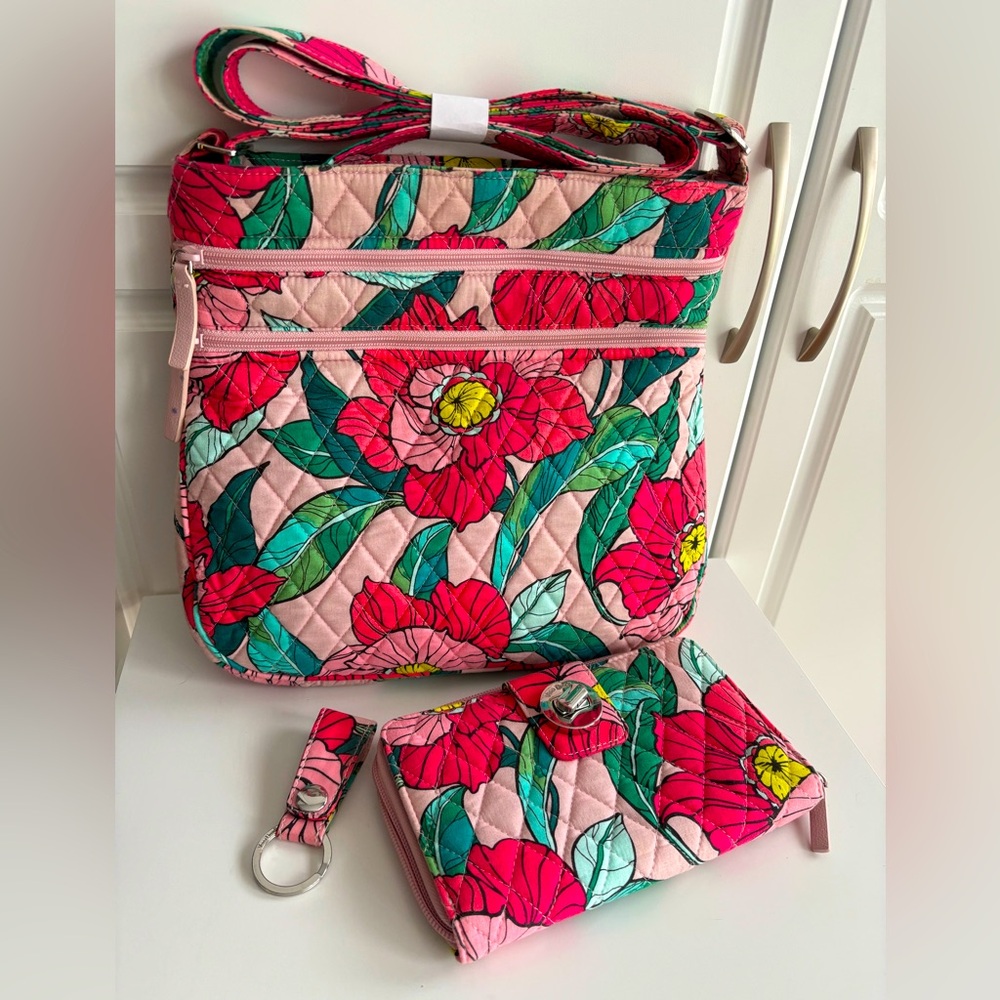 Vera Bradley Vintage Floral Triple Zip Hipster Crossbody,/Twistlock Wallet & Fob